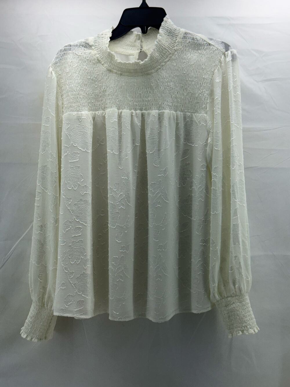 Nature women’s X large cream long sleeve blouse